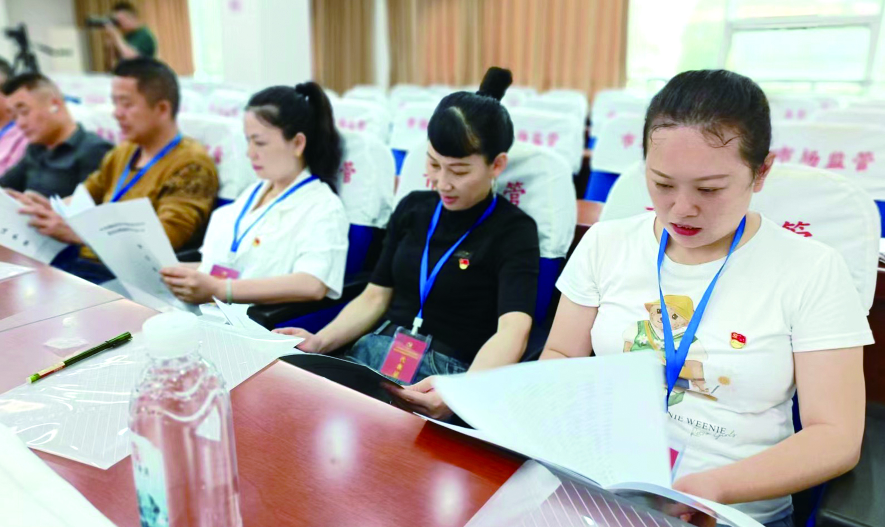 集團公司黨委開展創(chuàng)先爭優(yōu)活動 推薦評選先進基層黨組織、優(yōu)秀黨務工作者和優(yōu)秀共產(chǎn)黨員 （李高雄報道） 